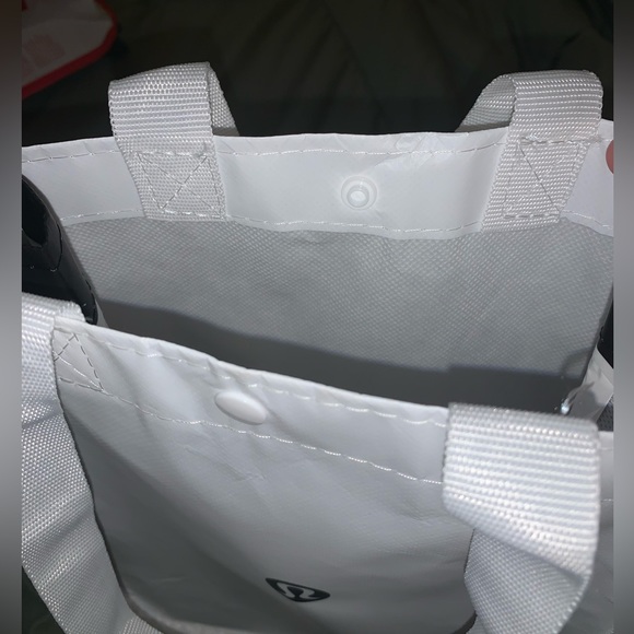 Lululemon reusable bag - Picture 3 of 3